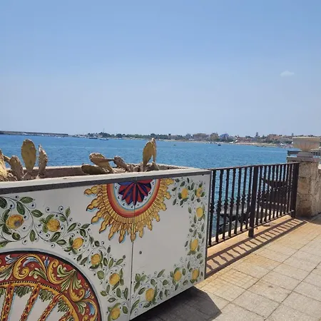 Апартаменти Naxos House