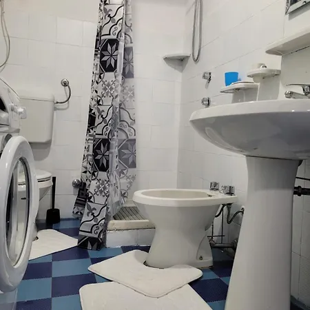 Naxos House * جيارديني ناكسوس