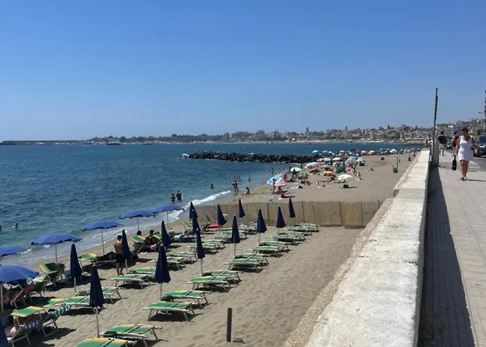 アパート Naxos House